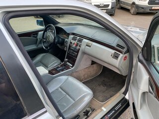 1996 Mercedes-Benz E-Класс 280 II (W210, S210), серый, 270000 рублей, вид 5