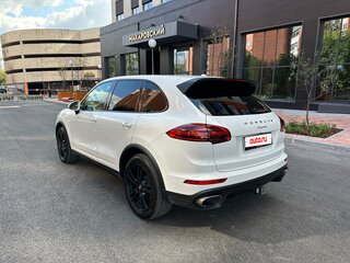 2015 Porsche Cayenne II Рестайлинг (958), белый, 3850000 рублей, вид 5