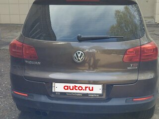 2014 Volkswagen Tiguan I Рестайлинг, коричневый, 1500000 рублей, вид 3