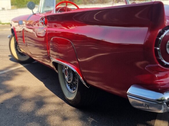 1957 Ford Thunderbird I, красный - вид 18