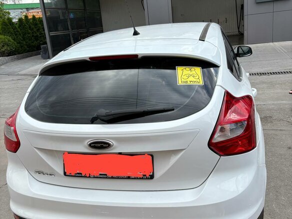 2011 Ford Focus III, белый, 800000 рублей - вид 4