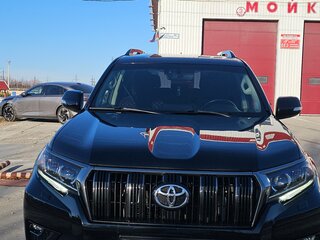 2021 Toyota Land Cruiser Prado 150 Series Рестайлинг 3, чёрный, 7800000 рублей, вид 4