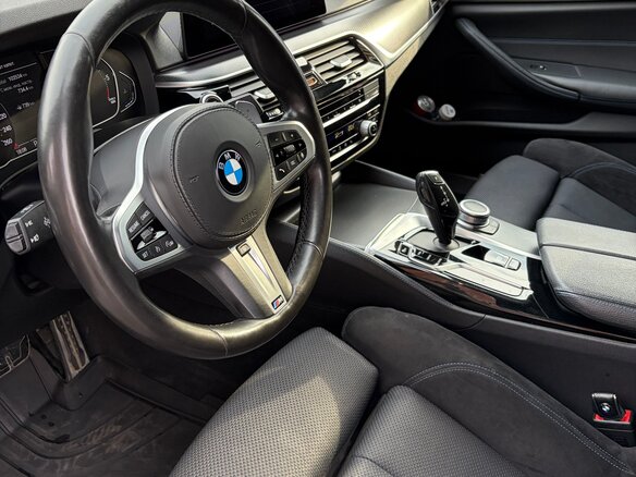2020 BMW 5 серии 520d xDrive VII (G30/G31/G38) Рестайлинг, серый - вид 8
