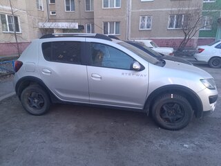 2017 Renault Sandero Stepway II, серый, 860000 рублей, вид 4