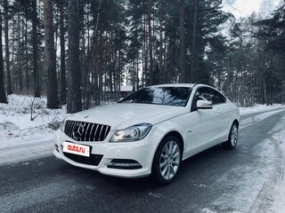 2011 Mercedes-Benz C-Класс 250 III (W204) Рестайлинг, белый, 1250000 рублей, вид 3