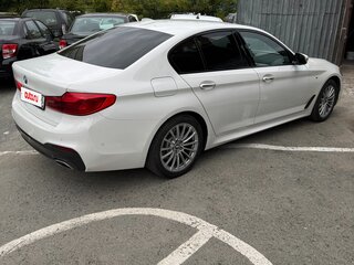 2018 BMW 5 серии 520d xDrive VII (G30/G31/G38), белый, 4000000 рублей, вид 3