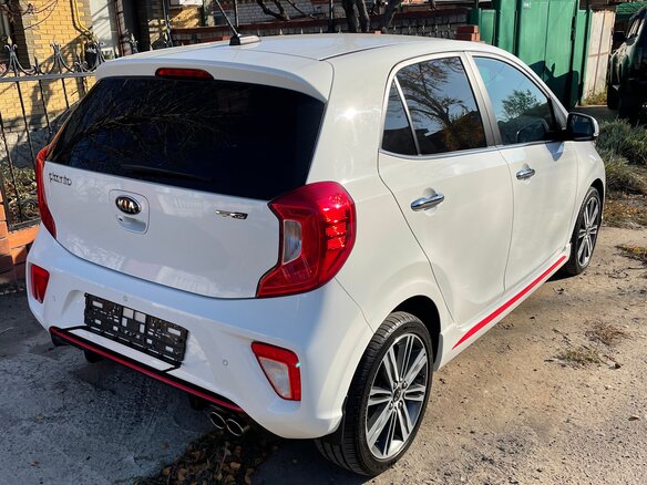 2017 Kia Picanto X-Line III, белый - вид 3