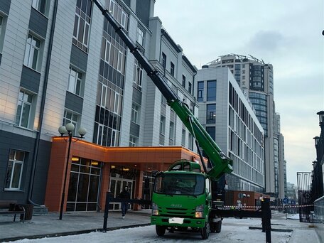 2024 Isuzu Elf (N-series), зелёный, 6950000 рублей, вид 2