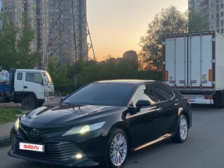 2020 Toyota Camry VIII (XV70), чёрный, 3490000 рублей, вид 2