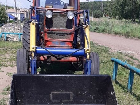 1995 ЮМЗ 6002, красный, 480000 рублей, вид 3