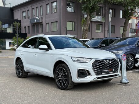 2023 Audi Q5 Sportback 45 TFSI I (FY), серый, 5290000 рублей, вид 3