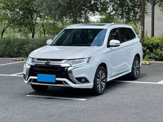 2022 Mitsubishi Outlander III Рестайлинг 3, белый, 2100000 рублей, вид 2