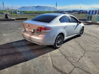 2009 Toyota Avensis III, серебристый, 1100000 рублей, вид 2