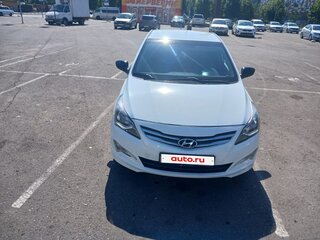 2015 Hyundai Solaris I Рестайлинг, белый, 780000 рублей, вид 2