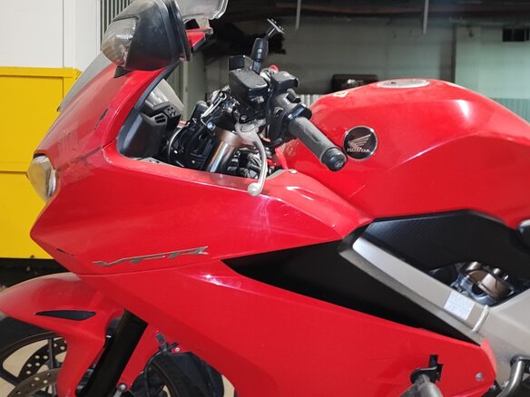 2015 Honda VFR 800, красный, 600000 рублей - вид 5