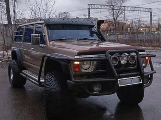 1993 Nissan Patrol IV (Y60), бежевый, 1450000 рублей, вид 3