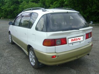 1997 Toyota Ipsum I (M10), белый, 519000 рублей, вид 5