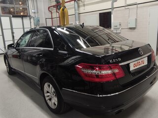 2010 Mercedes-Benz E-Класс 250 5G-Tronic IV (W212, S212, C207), чёрный, 1100000 рублей, вид 4