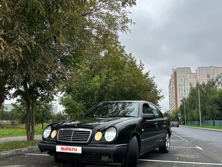 1998 Mercedes-Benz E-Класс 320 II (W210, S210), чёрный, 550000 рублей, вид 2