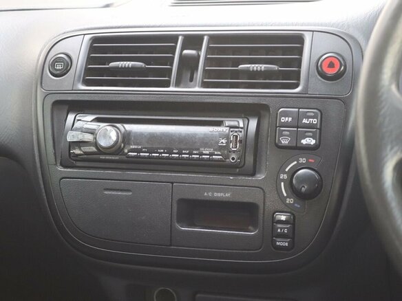 1997 Isuzu Gemini V, красный, 160000 рублей - вид 14