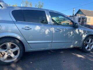 2007 Opel Astra H Рестайлинг, серебристый, 350000 рублей, вид 2