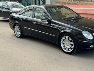 2008 Mercedes-Benz E-Класс 230 III (W211, S211) Рестайлинг, чёрный, 1800000 рублей, вид 1