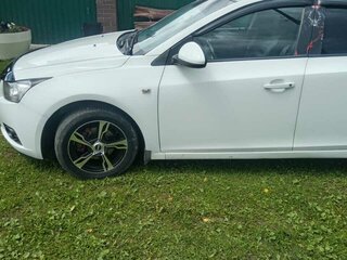 2011 Chevrolet Cruze I, белый, 630000 рублей, вид 3