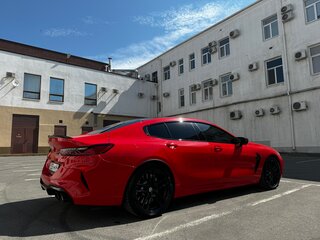 2021 BMW M8 Gran Coupe Competition I (F91/F92/F93), красный, 11999999 рублей, вид 4