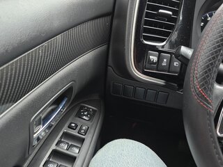 2021 Mitsubishi Outlander III Рестайлинг 3, чёрный, 2300000 рублей, вид 4