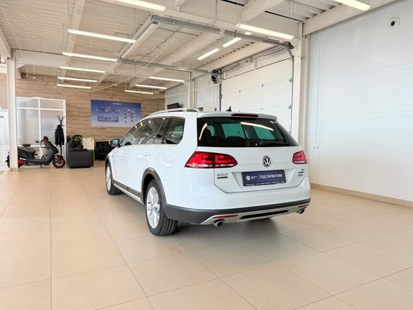 2016 Volkswagen Golf Alltrack VII, белый, 2099999 рублей - вид 4