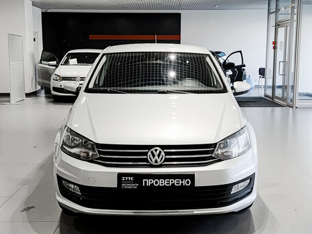 2016 Volkswagen Polo V Рестайлинг, серебристый, 997000 рублей, вид 2