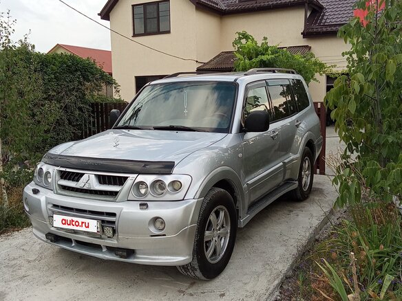2004 Mitsubishi Pajero III Рестайлинг, серебристый, 1150000 рублей