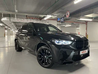2021 BMW X5 M Competition III (F95), чёрный, 12000000 рублей, вид 1