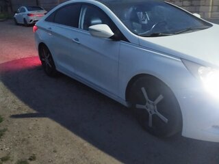 2011 Hyundai Sonata VI (YF), белый, 1300000 рублей, вид 4