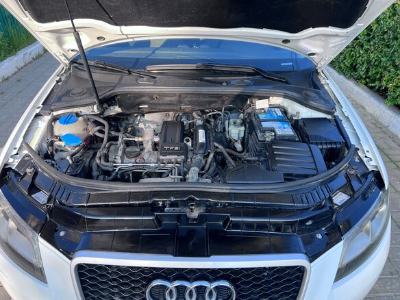 2011 Audi A3 II (8P) Рестайлинг 2, белый, 750000 рублей - вид 16