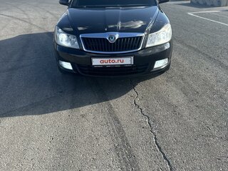 2010 Skoda Octavia II (A5) Рестайлинг, чёрный, 850000 рублей, вид 3
