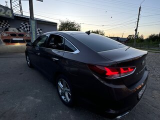 2019 Hyundai Sonata VII (LF) Рестайлинг, коричневый, 2350000 рублей, вид 4