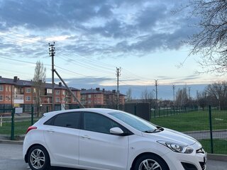 2012 Hyundai i30 II, белый, 900000 рублей, вид 4