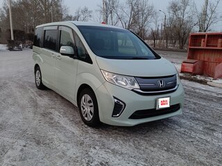 2016 Honda Stepwgn V, белый, 1920000 рублей, вид 3