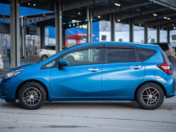 2017 Nissan Note II Рестайлинг, синий, 1130000 рублей - вид 18