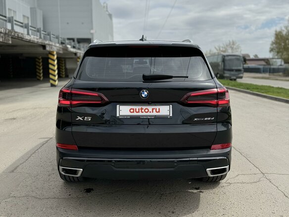 2020 BMW X5 25d IV (G05/G18), чёрный, 6400000 рублей - вид 9