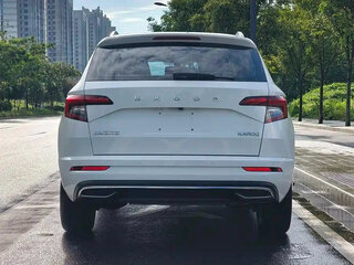 2022 Skoda Karoq I Рестайлинг, белый, 1995000 рублей, вид 5