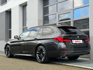 2020 BMW 5 серии 540i xDrive VII (G30/G31/G38) Рестайлинг, чёрный, 5500000 рублей, вид 5