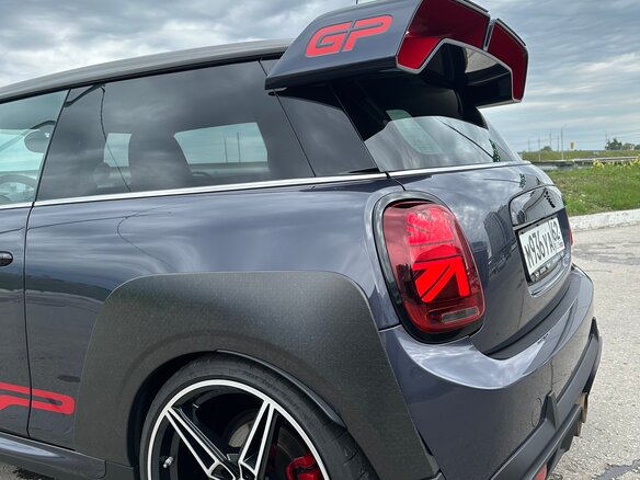 2020 Mini Hatch JCW John Cooper Works GP III (F55/F56) Рестайлинг, серый, 5500000 рублей - вид 10