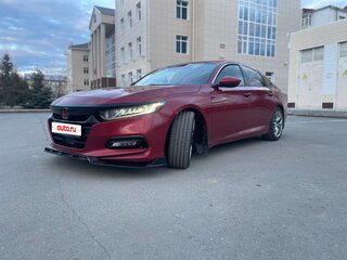 2017 Honda Accord X, красный, 1820000 рублей, вид 2