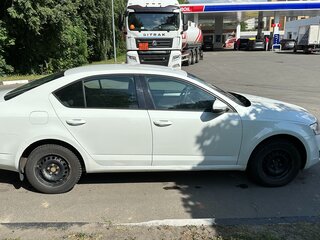 2015 Skoda Octavia III (A7), белый, 1400000 рублей, вид 2