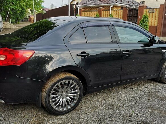 2010 Suzuki Kizashi, чёрный - вид 1