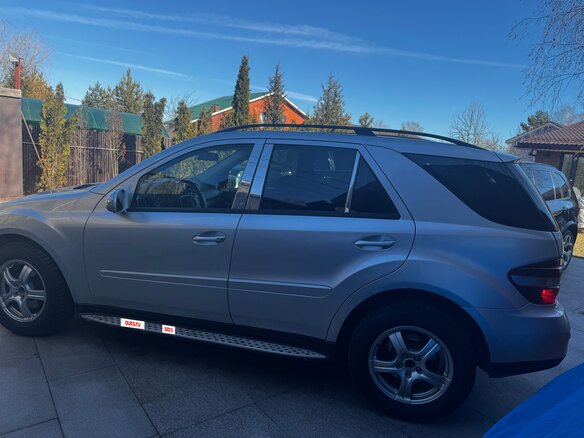 2005 Mercedes-Benz M-Класс 350 II (W164), серебристый, 1000000 рублей - вид 3