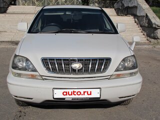 2002 Toyota Harrier I (XU10) Рестайлинг, белый, 810000 рублей, вид 3