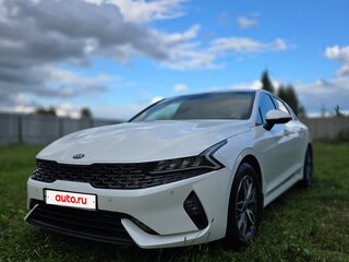 2021 Kia K5 III, белый, 1690000 рублей, вид 1